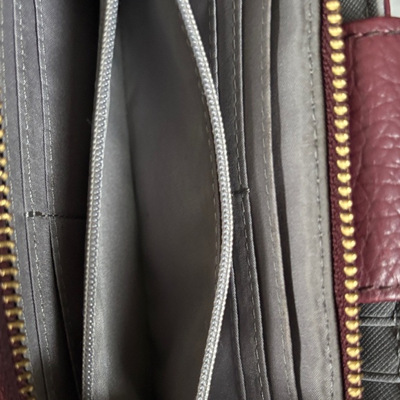 Fossil Women's Burgundy Leather Wristlet - Picture 12 of 14